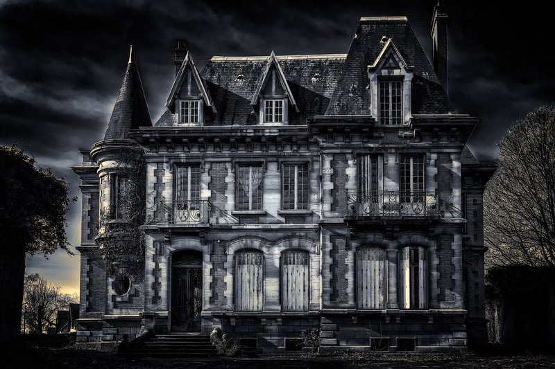 Victorian Era Mansion House